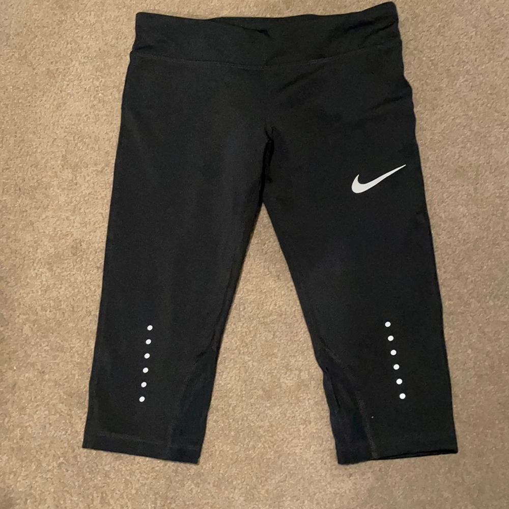 Nike Women’s Dri Fit Biker Shorts (Small) *Never Worn*